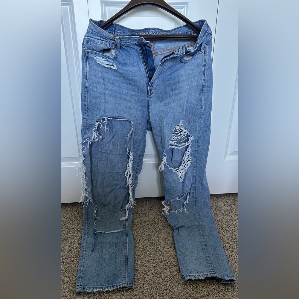 American Eagle Outfitters Light Blue Mom Jeans Long